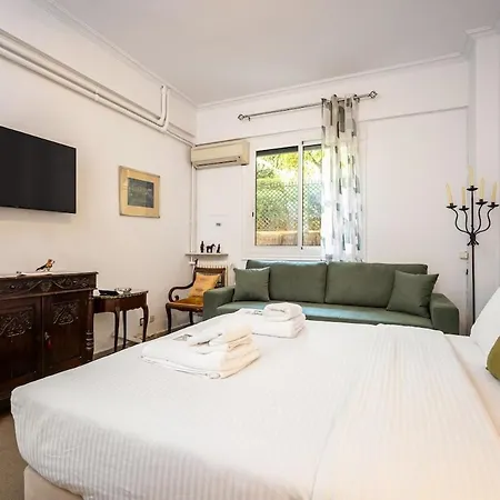 2 Bedroom In Kolonaki Appartement
